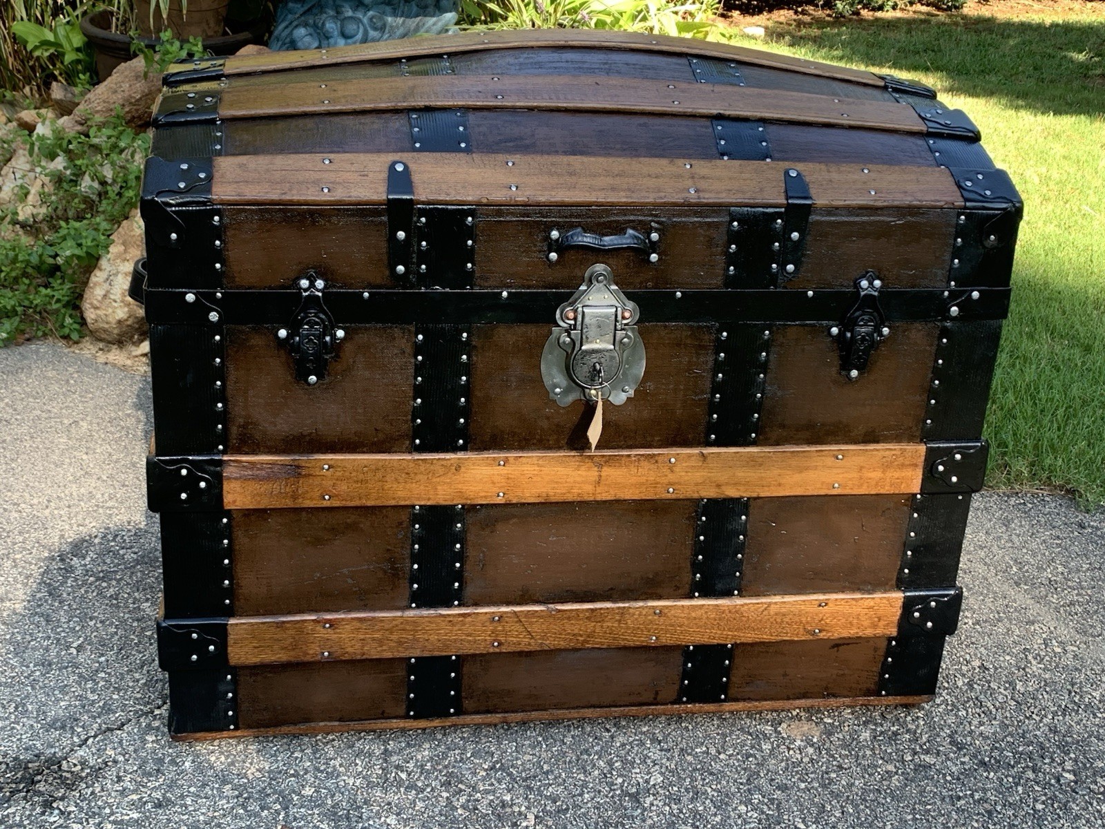Restored Victorian Antique Trunk Leather Handles Interior Tray Steamer Chest Restored Victorian Antique Trunk Leather Handles Interior Tray Steamer Chest
