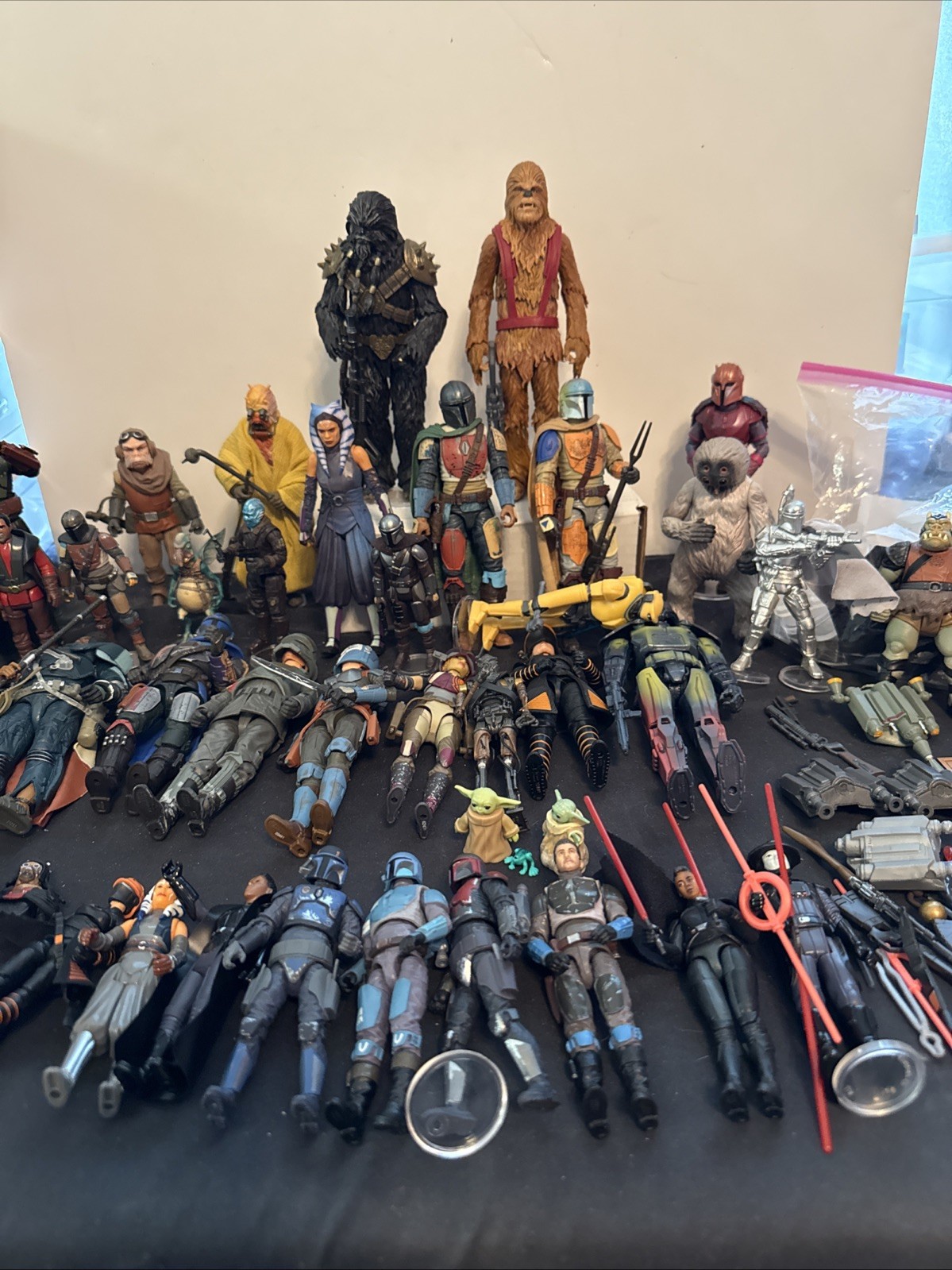 Star Wars Lot Of 57 Figures With Weapons And Stands Various Sizes Lot # 2 Star Wars Lot Of 57 Figures With Weapons And Stands Various Sizes Lot # 2