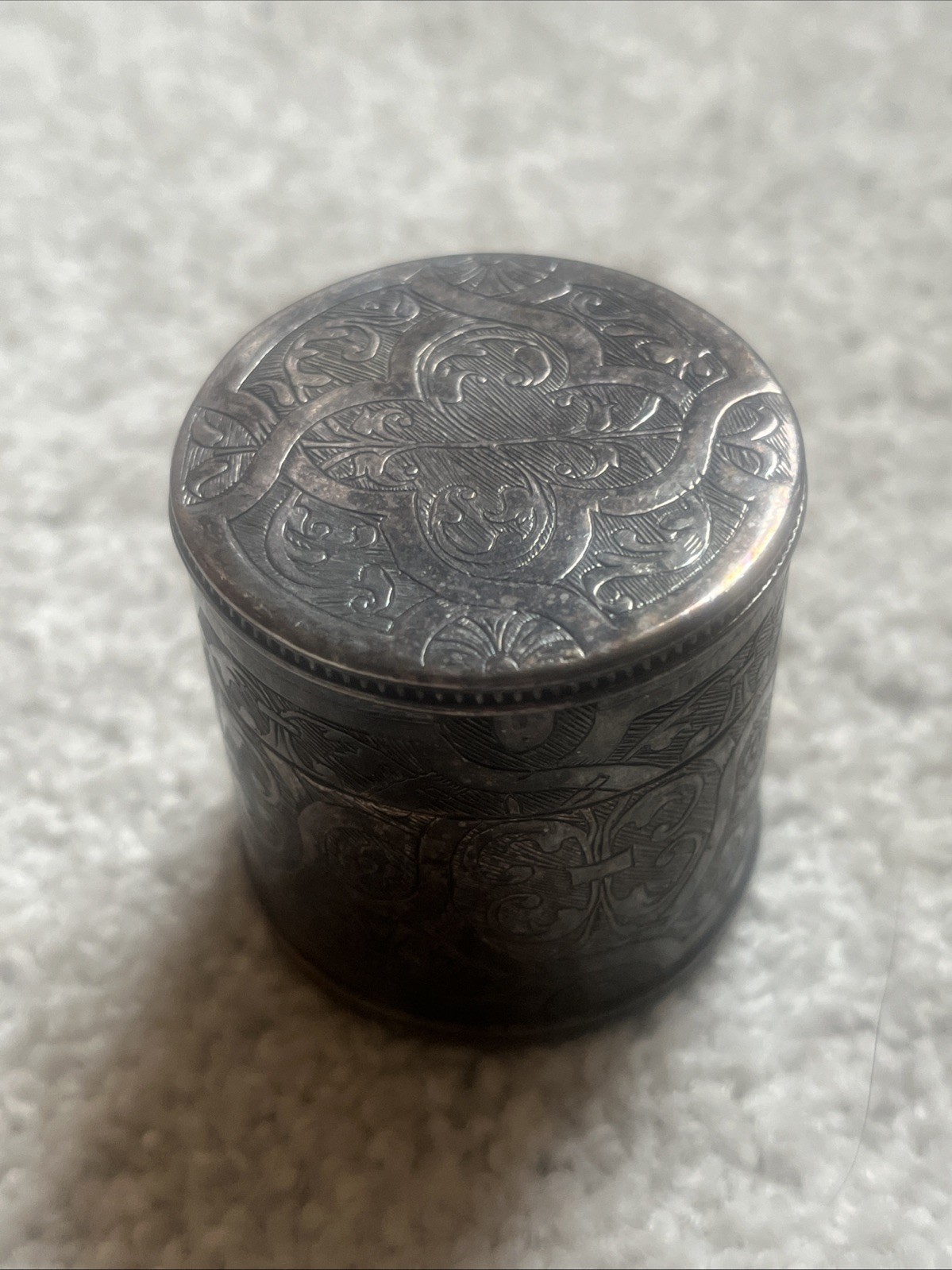 VINTAGE MMA SILVER BOX WITH GOLD WASH INSIDE 2” X 1 3/4” VINTAGE MMA SILVER BOX WITH GOLD WASH INSIDE 2” X 1 3/4”