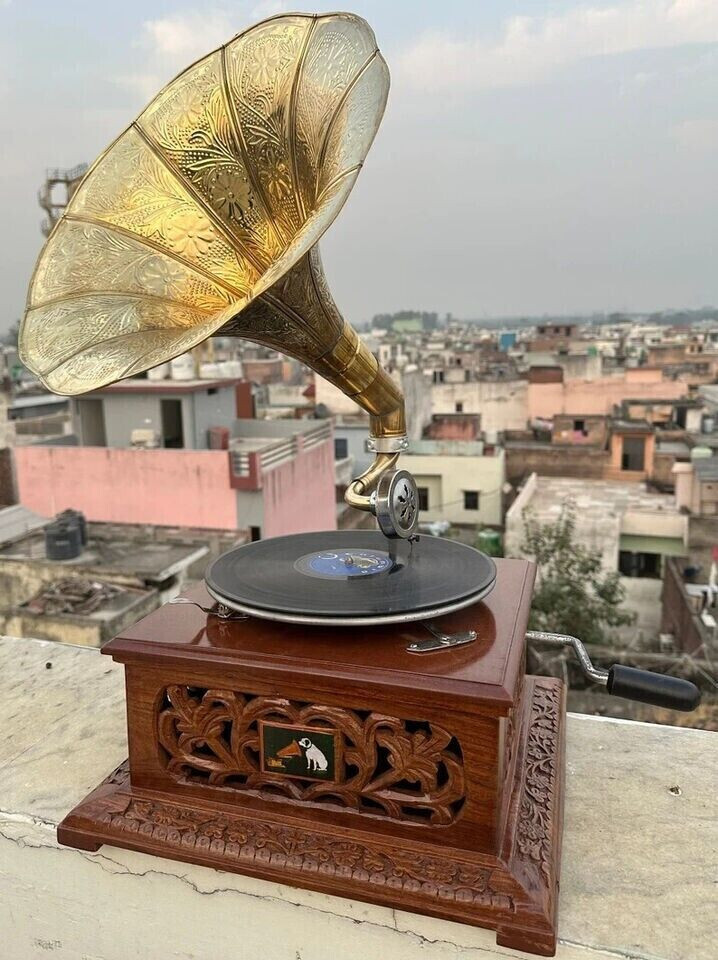 Antique Working Gramophone Vintage Gramophone Player Phonograph Vinyl Recorder Antique Working Gramophone Vintage Gramophone Player Phonograph Vinyl Recorder