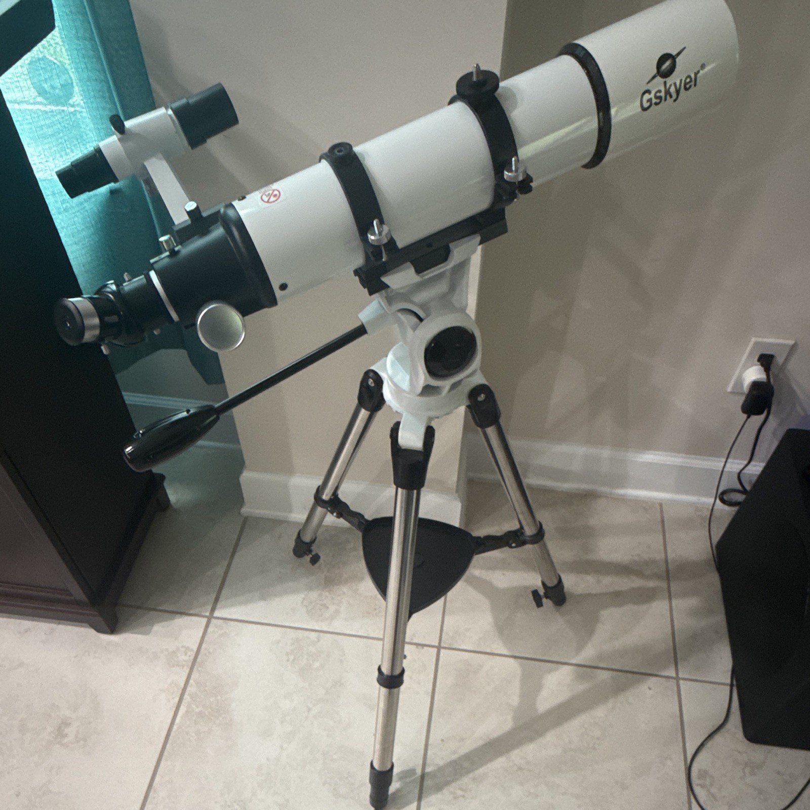 Gskyer 90mm Refractor Telescope Complete Astronomy Kit – 600mm f/6.7 – Excellent Gskyer 90mm Refractor Telescope Complete Astronomy Kit – 600mm f/6.7 – Excellent