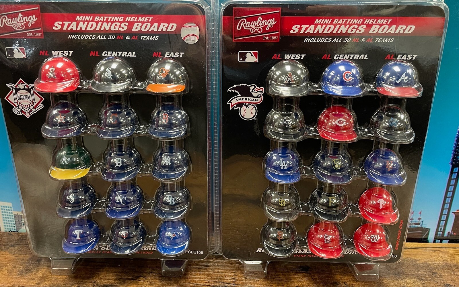 MLB MAJOR LEAGUE BASEBALL ~ Full Set of 30 Mini Batting Helmet Standings Board MLB MAJOR LEAGUE BASEBALL ~ Full Set of 30 Mini Batting Helmet Standings Board