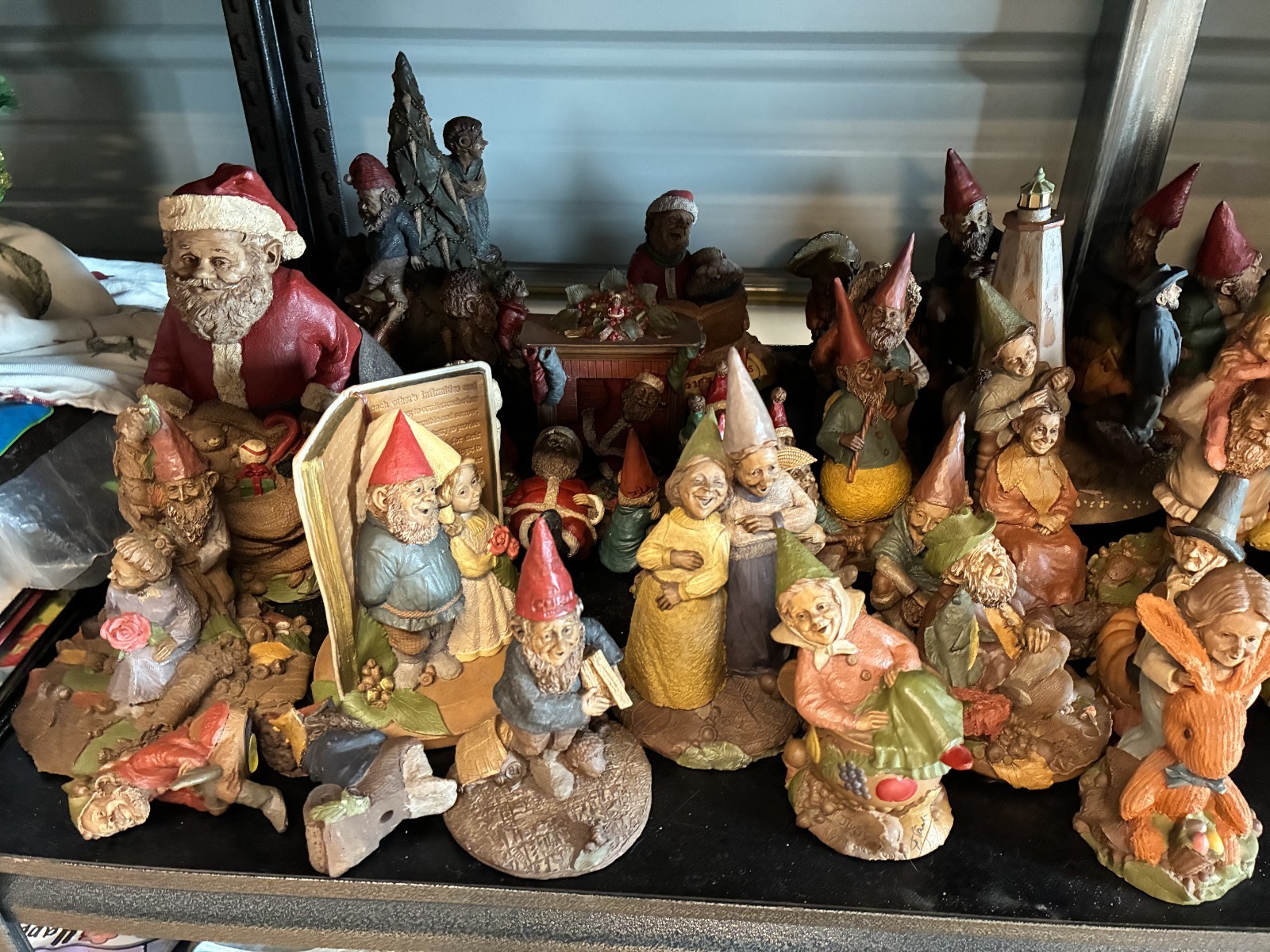 TOM CLARK FIGURINES OVER 100 PIECES 4 FOR PAMALA TOM CLARK FIGURINES OVER 100 PIECES 4 FOR PAMALA