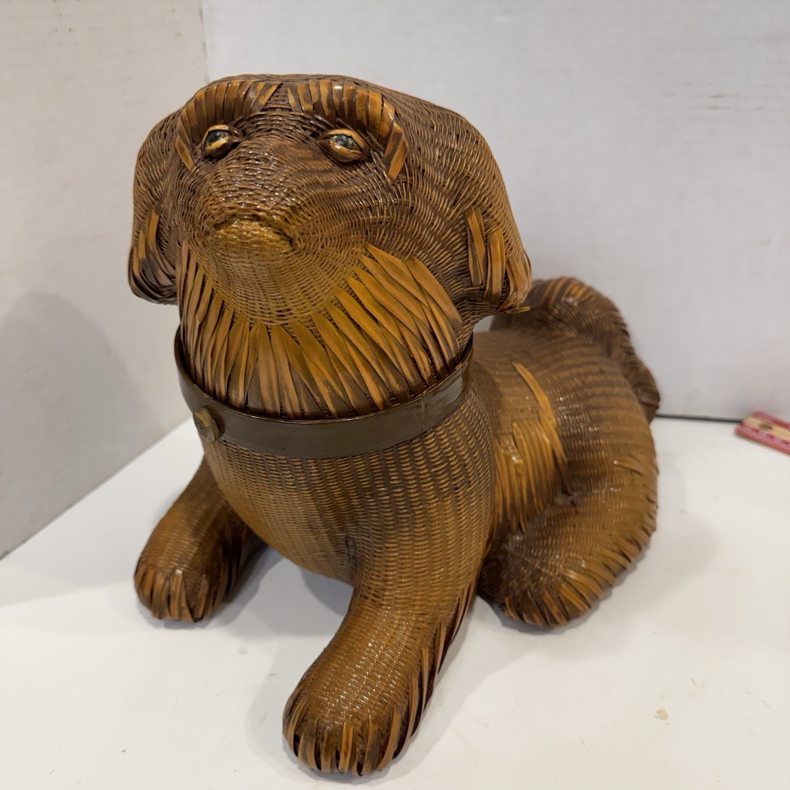 Vintage Shanghai Handicrafts Wicker 13” Pekingese Dog Basket Lid Woven Chinese Vintage Shanghai Handicrafts Wicker 13” Pekingese Dog Basket Lid Woven Chinese