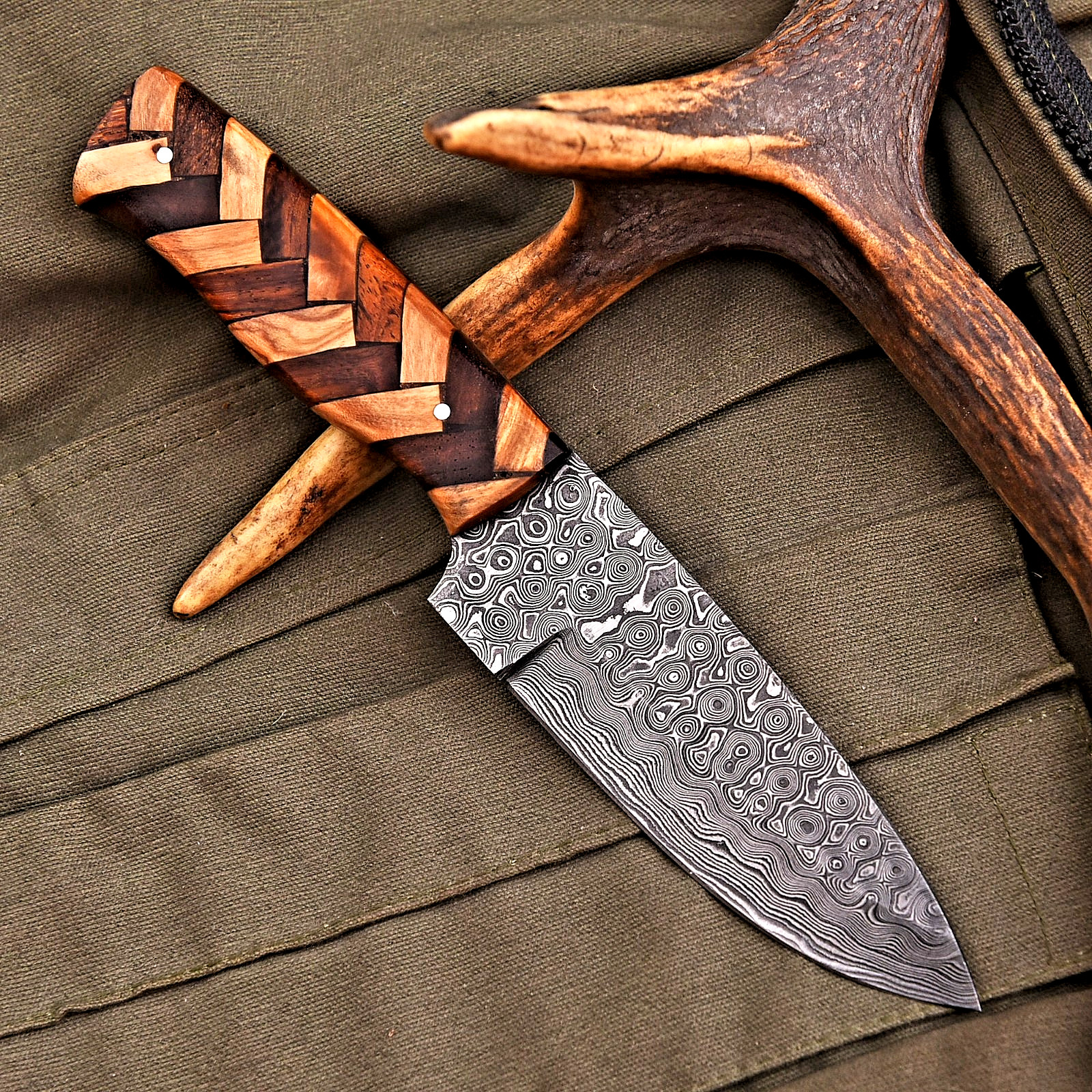 CUSTOM HAND MADE HUNTING KNIFE HAND FORGED DAMASCUS STEEL BLADE 2972 CUSTOM HAND MADE HUNTING KNIFE HAND FORGED DAMASCUS STEEL BLADE 2972