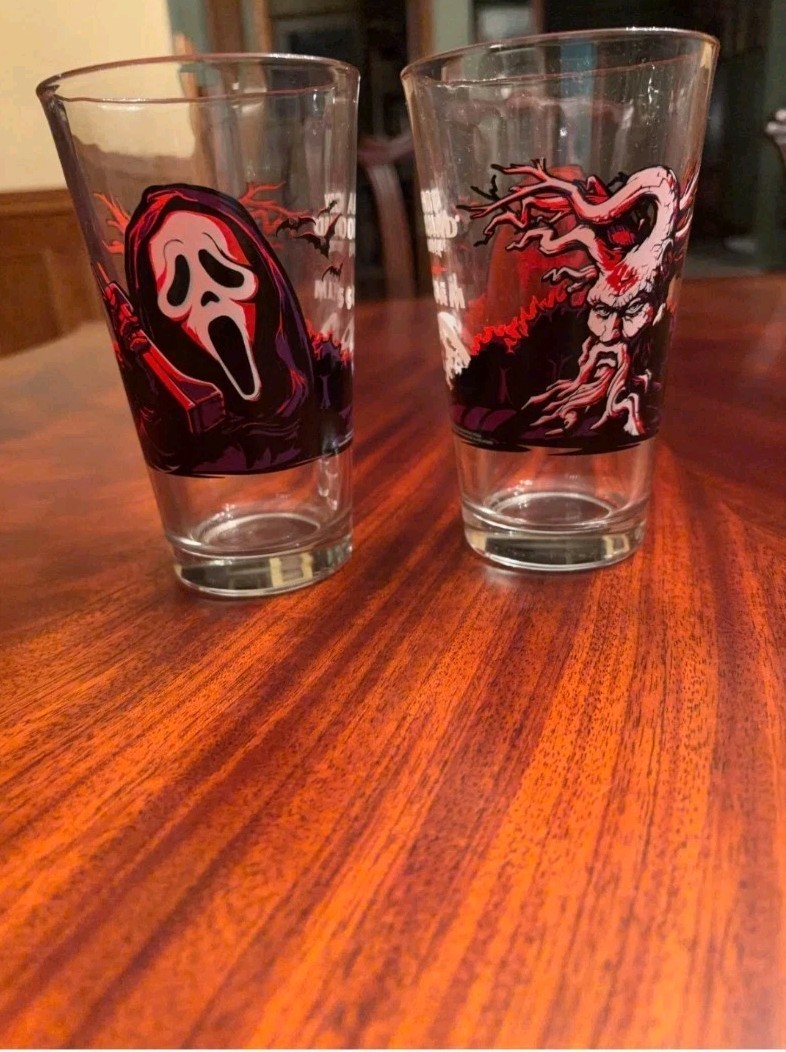 ANGRY ORCHARD HARD CIDER SCREAM BEER 16 OUNCE HALLOWEEN GLASSES -- LOT OF TWO ANGRY ORCHARD HARD CIDER SCREAM BEER 16 OUNCE HALLOWEEN GLASSES -- LOT OF TWO