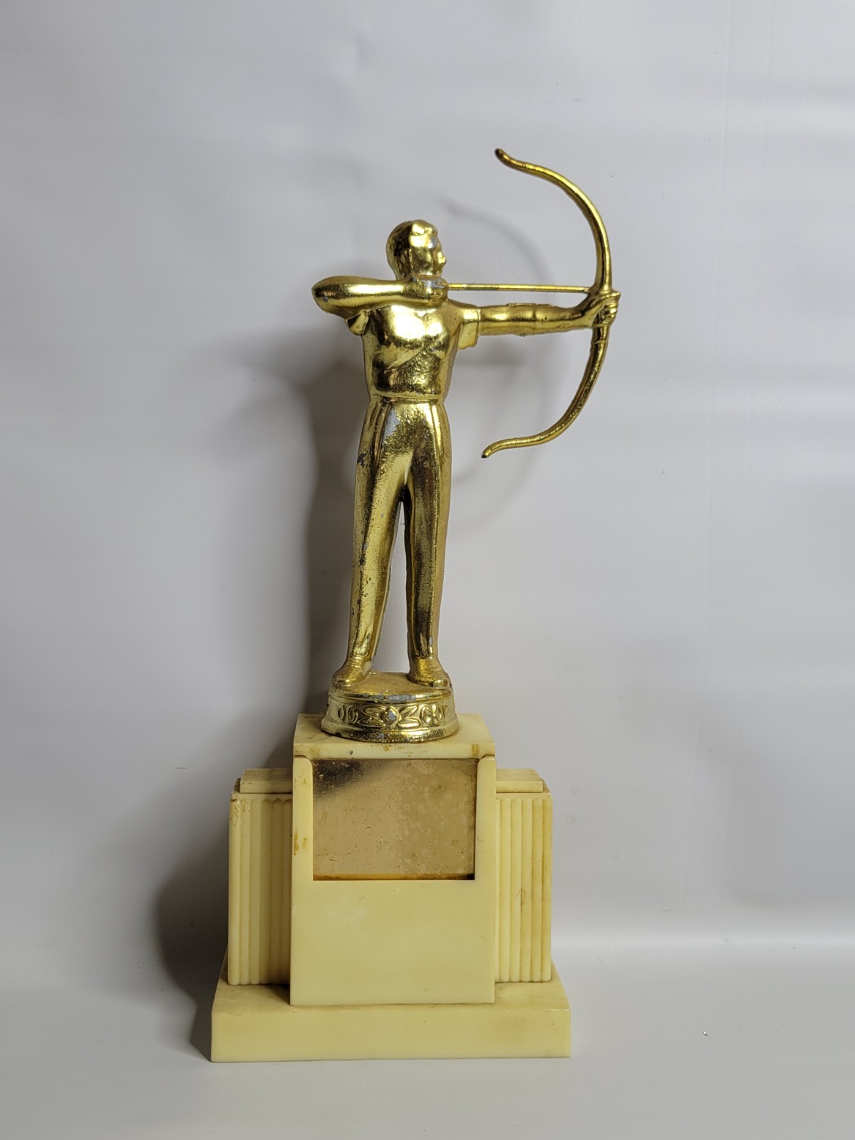Vintage Archery Trophy 9" Vintage Archery Trophy 9"