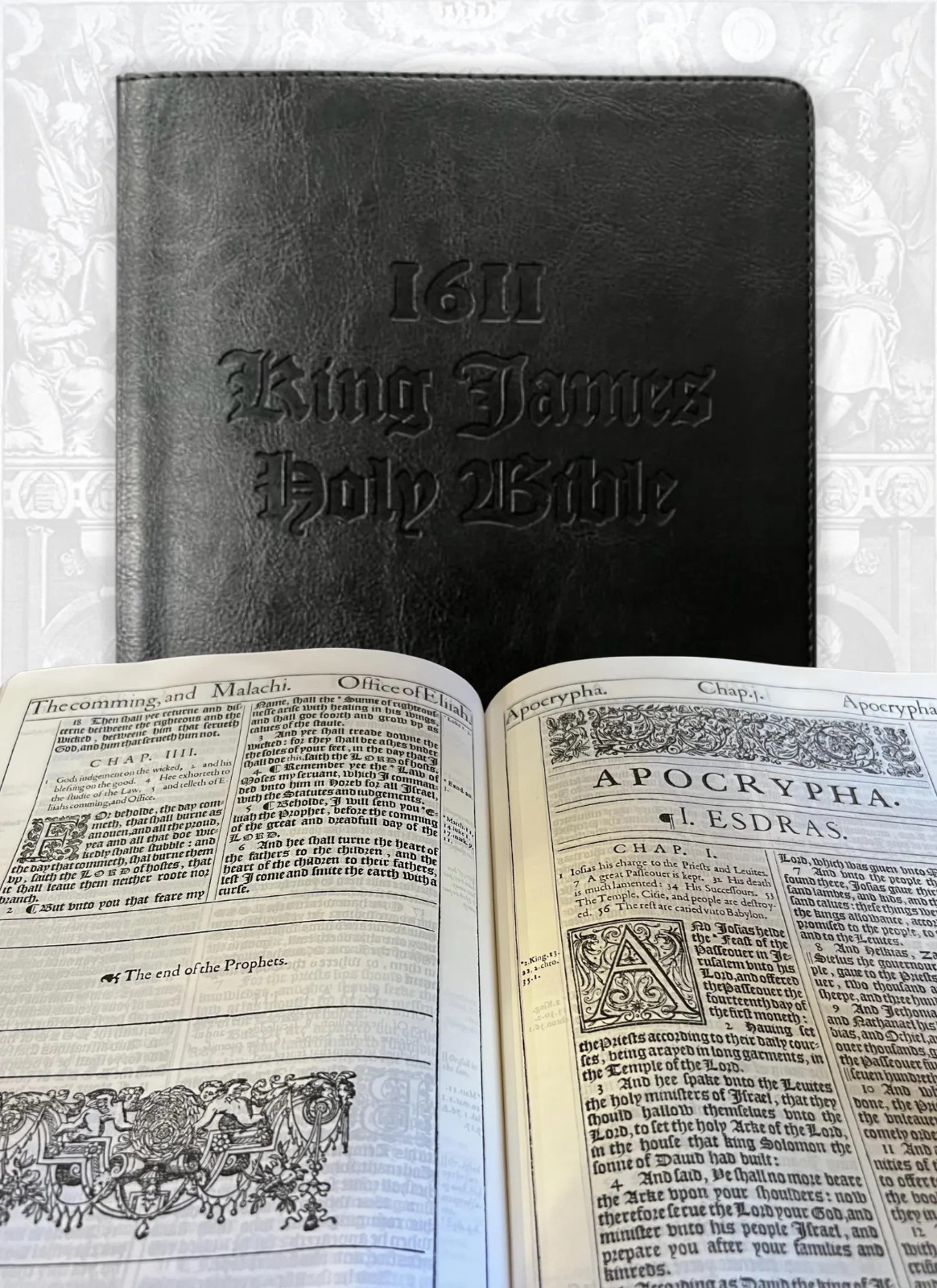 Original 1st Edition 1611 KJB Facsimile w/ Apocrypha & artwork -Blackletter font Original 1st Edition 1611 KJB Facsimile w/ Apocrypha & artwork -Blackletter font