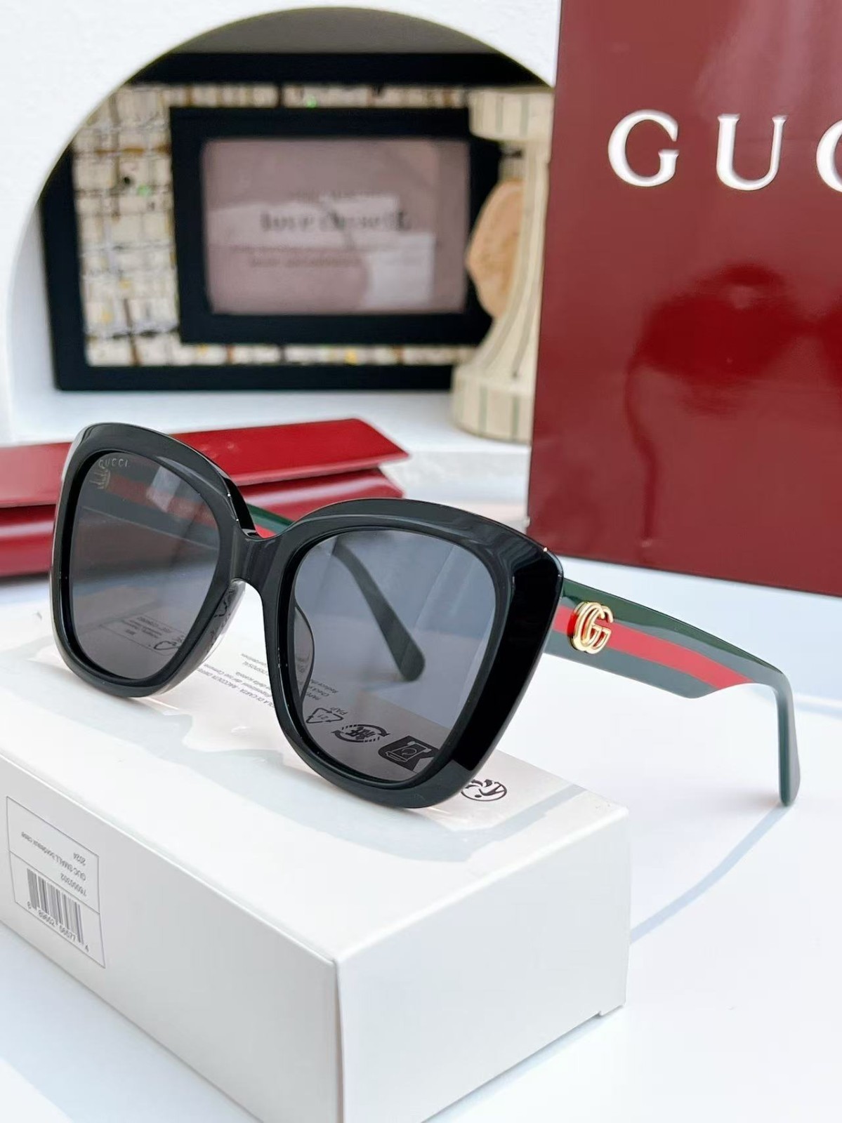 Gucci GG0860S Women Sunglasses Cat Eye Gradient Lens Gold GG Logo UV400 Shades Gucci GG0860S Women Sunglasses Cat Eye Gradient Lens Gold GG Logo UV400 Shades