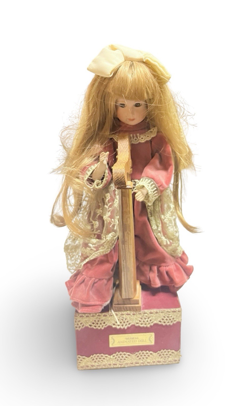 Enesco Doll Musical Animated Porcelain Vintage 1986 Romeo And Juliet Harp Player