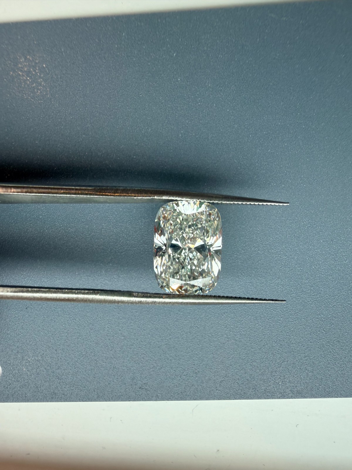 4.08 CT Cushion Lab Grown Diamond F VS1 IGI Certified Loose CVD 4.08 CT Cushion Lab Grown Diamond F VS1 IGI Certified Loose CVD