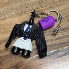 Bratz All Dolled Up Fashion Pack Blind Box Keychain Jacket  Shirt Dress Outfit picture