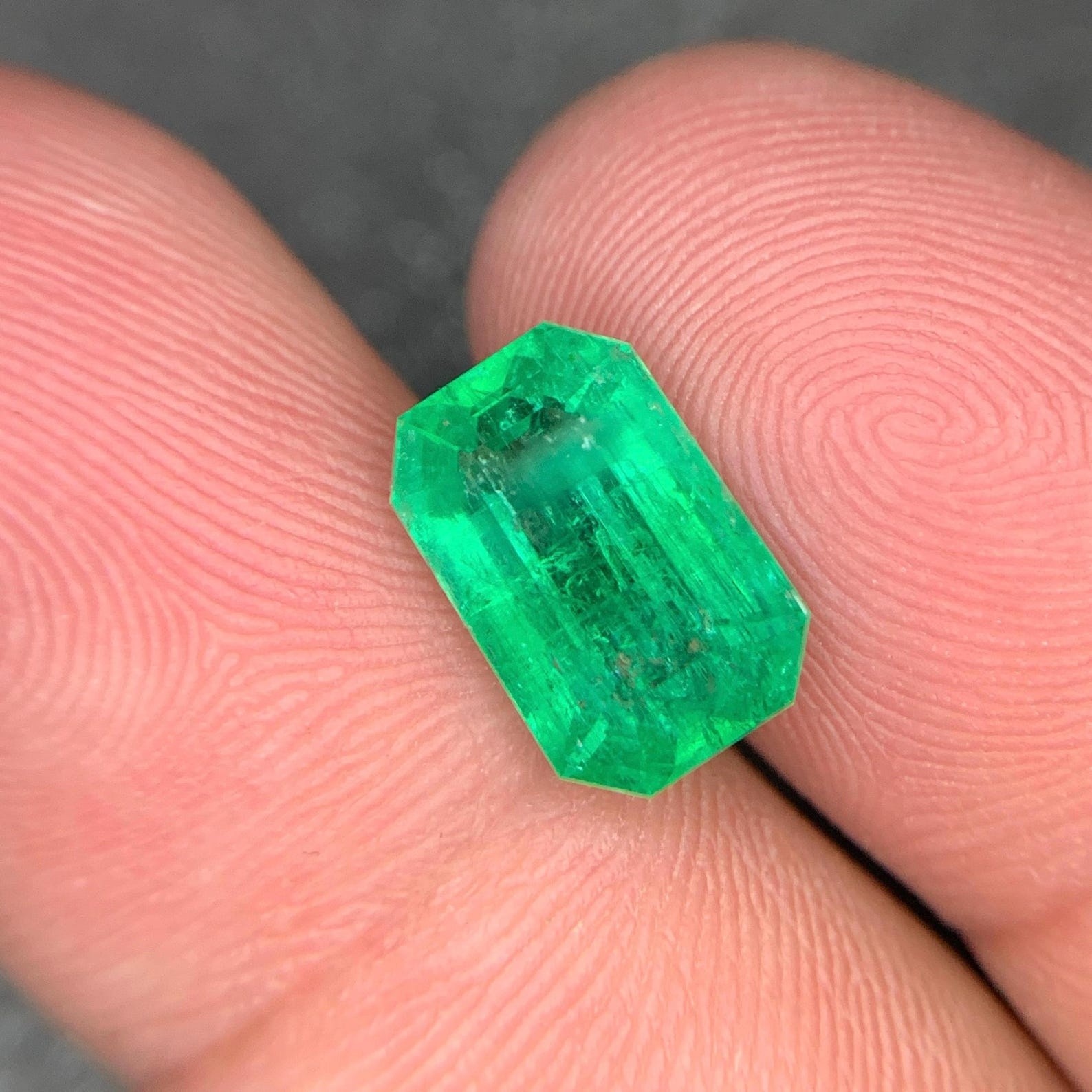 100% Natural Colombian Green Emerald 8 Ct Emerald Cut Certified Loose Gemstone