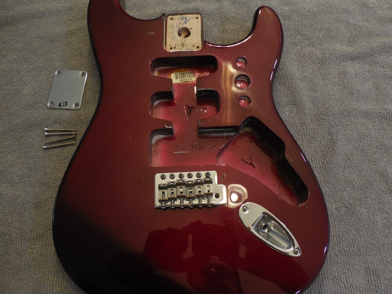 Fender Stratocaster MIM Body w/Hardware Candy Red Burst Excellent Condition Fender Stratocaster MIM Body w/Hardware Candy Red Burst Excellent Condition