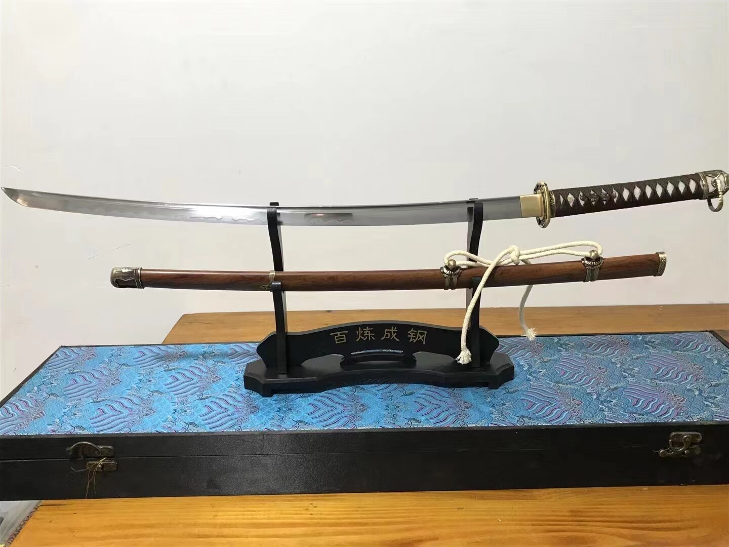 Japanese 98Type Army Samurai Sword Katana Sharp Folded Steel Clay Tempered Japanese 98Type Army Samurai Sword Katana Sharp Folded Steel Clay Tempered