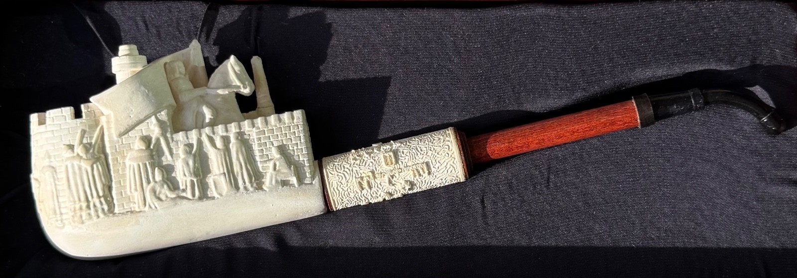 Knights Templar Meerschaum Pipe & Box Movie Prop National Treasure Nicolas Cage Knights Templar Meerschaum Pipe & Box Movie Prop National Treasure Nicolas Cage