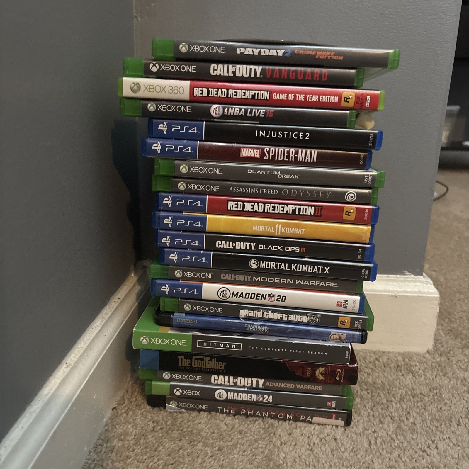 Collection Of Video Games /Movies 21 Games 2 Movies PS4 Xbox one/360 Ps5 GTA COD Collection Of Video Games /Movies 21 Games 2 Movies PS4 Xbox one/360 Ps5 GTA COD
