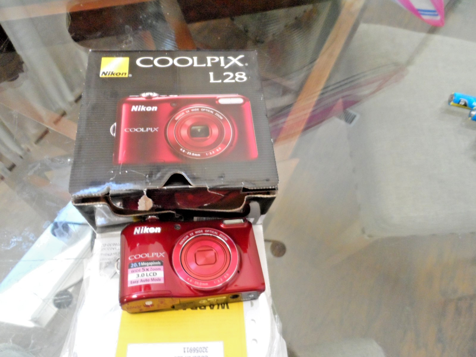 NIKON L28 COOLPIX COMPACT DIGITAL CAMERA IN BOX 5X ZOOM 20.1 MEGAPIXELS TESTED