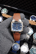 Breil BW0232 quartz watch with a blue dial picture