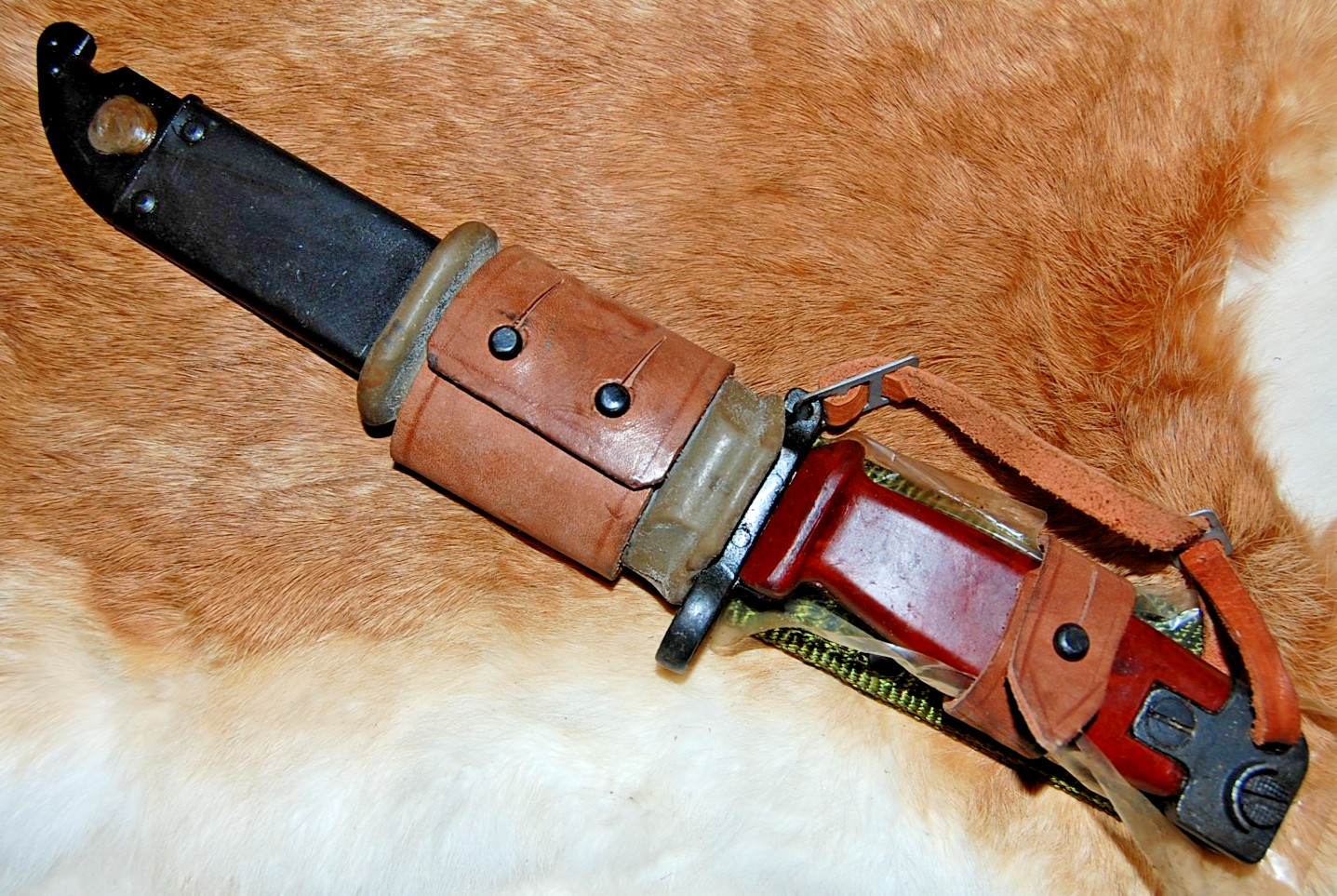 Vintage Rifle Knife Bayonet w/ Scabbard & Frog - Mint - Unissued Vintage Rifle Knife Bayonet w/ Scabbard & Frog - Mint - Unissued