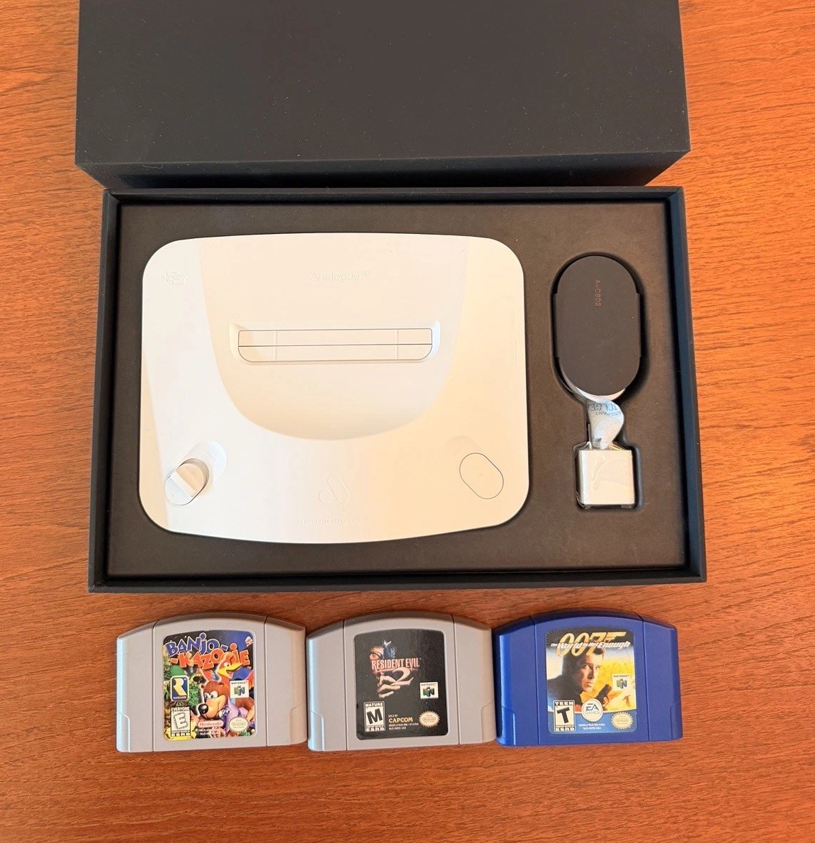 Analogue 3D Console White w/ 3 games