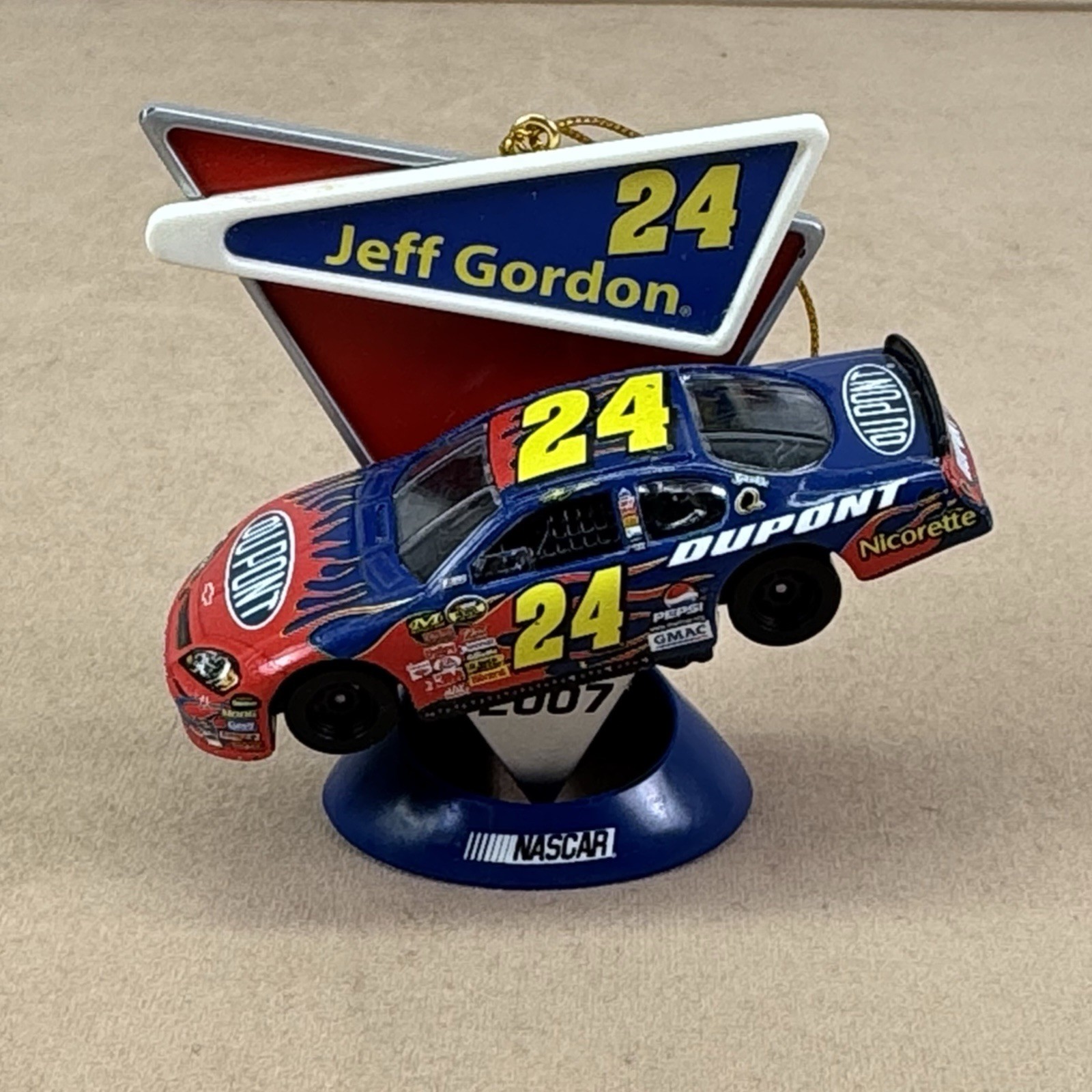 Jeff Gordon Nascar #24 Collectible Ornament DuPont Chevy Monte Carlo Car 2007 Jeff Gordon Nascar #24 Collectible Ornament DuPont Chevy Monte Carlo Car 2007