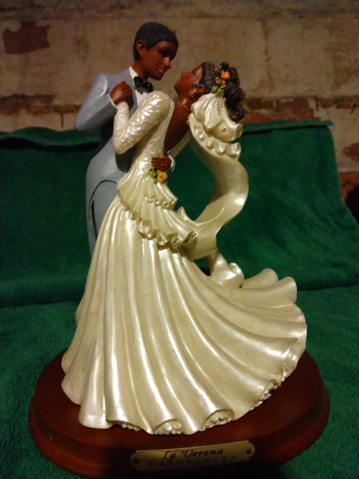 La Verona Collection Bride & Groom Wedding Figurine