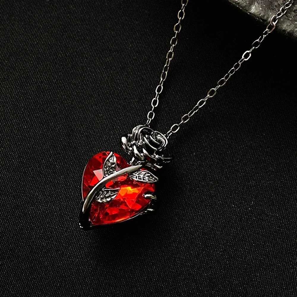Rose Heart Pendant Necklace Gothic Chain Men Women Halloween Gift Jewelry Rose Heart Pendant Necklace Gothic Chain Men Women Halloween Gift Jewelry