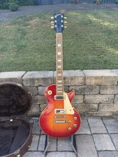 Vintage Gibson 1975 Les Paul Deluxe Electric Guitar picture
