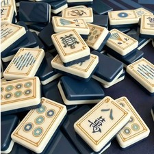 Luxury 160 Tile American Mahjong Set Sunday Blue Gold Border NMJL Jokers picture