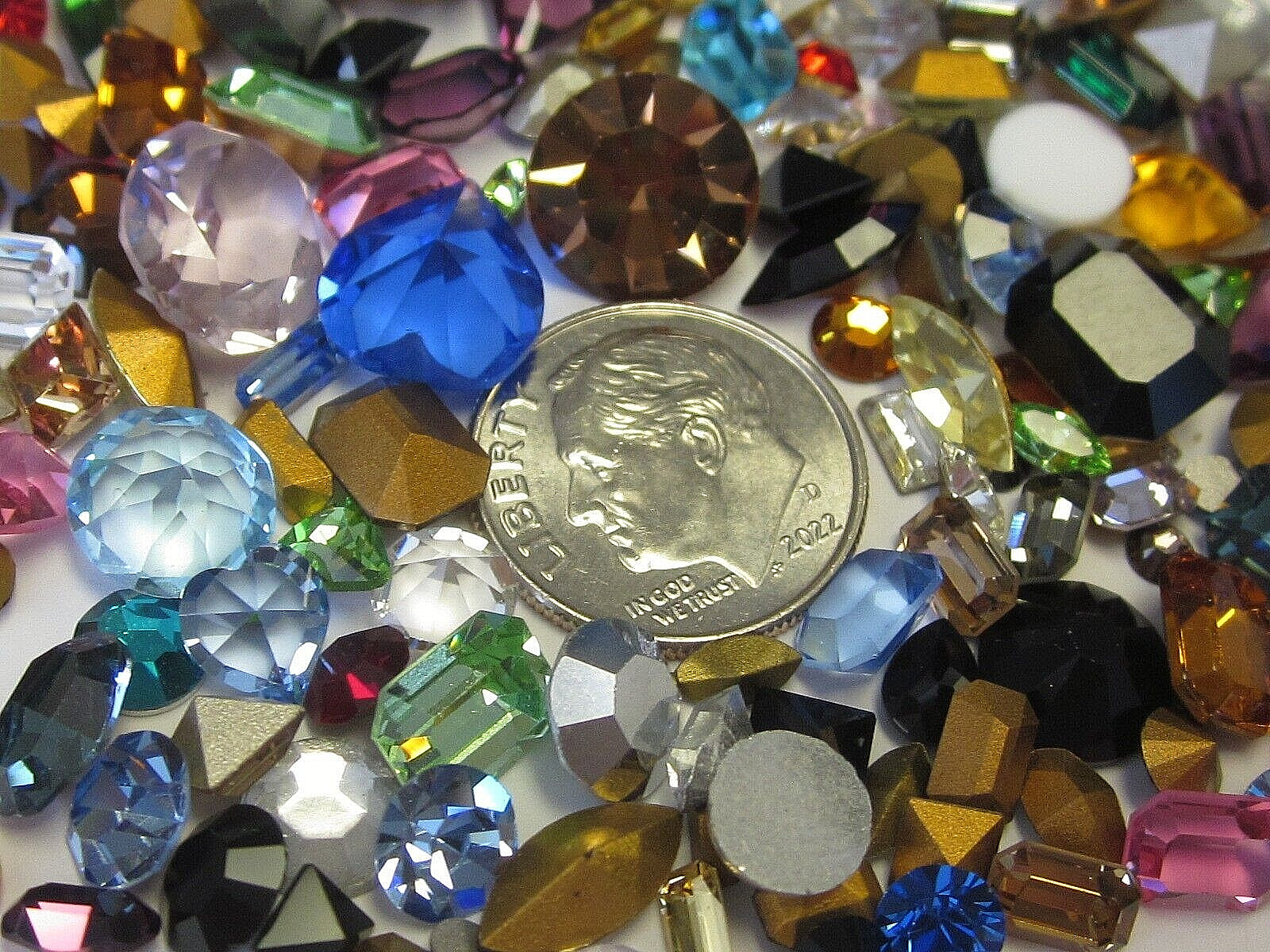 SWAROVSKI CRYSTAL 130 RHINESTONES AUSTRIA HUGE LOOSE LOT REPAIR JEWELRY CRAFTS SWAROVSKI CRYSTAL 130 RHINESTONES AUSTRIA HUGE LOOSE LOT REPAIR JEWELRY CRAFTS