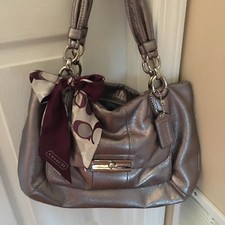 REDUCED PRICE Authentic Coach purse GREAT CONDITION & GREAT PRICE $110 picture