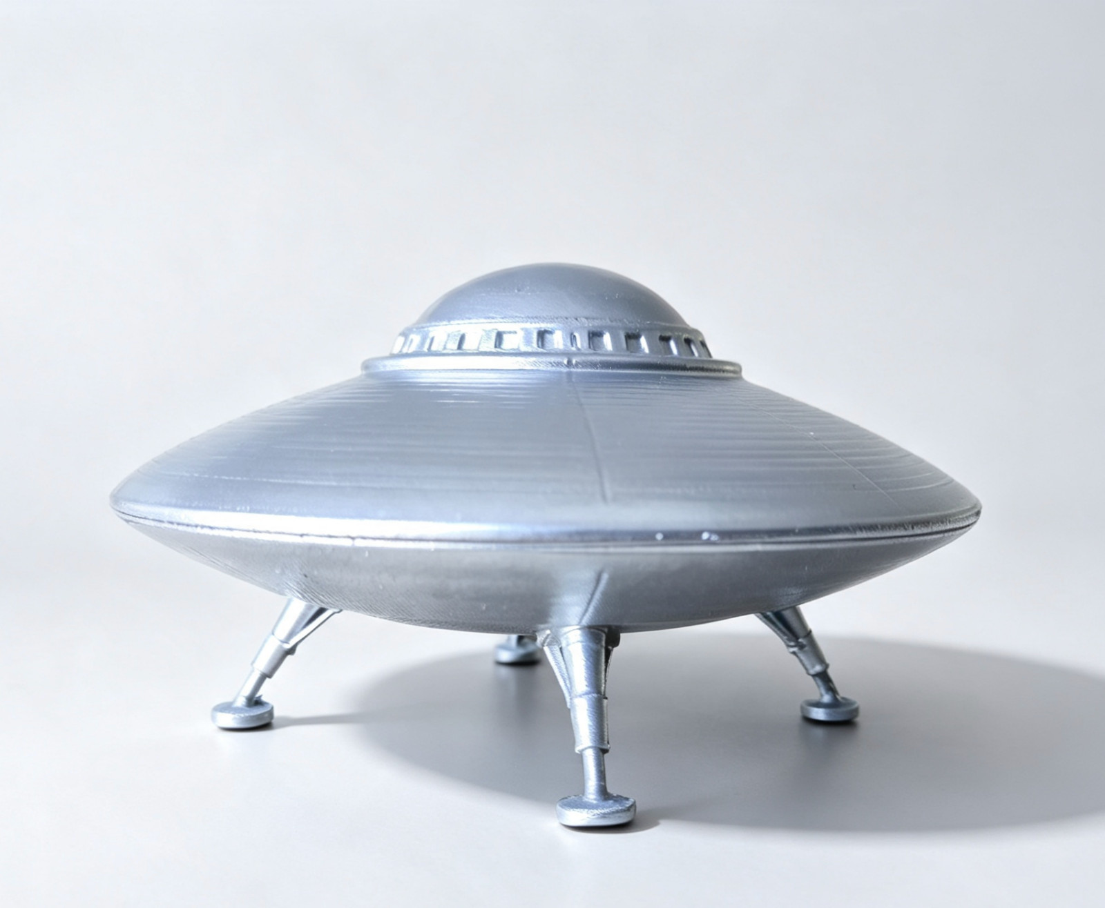 Classic UFO Flying Saucer Replica Model 3D Printed Hand Painted Sci-Fi 14cm Classic UFO Flying Saucer Replica Model 3D Printed Hand Painted Sci-Fi 14cm
