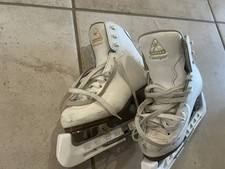 LIGHTLY USED Figure Skates: Jackson Classique, White, Size 13 1/2 picture