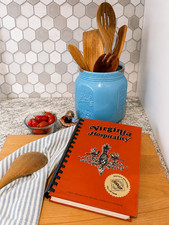 Virginia Hospitality Cookbook Junior League Hampton Roads Spiral Bound Community picture