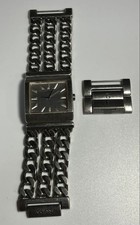 GUESS Running Wristwatch Square 3 Silver picture