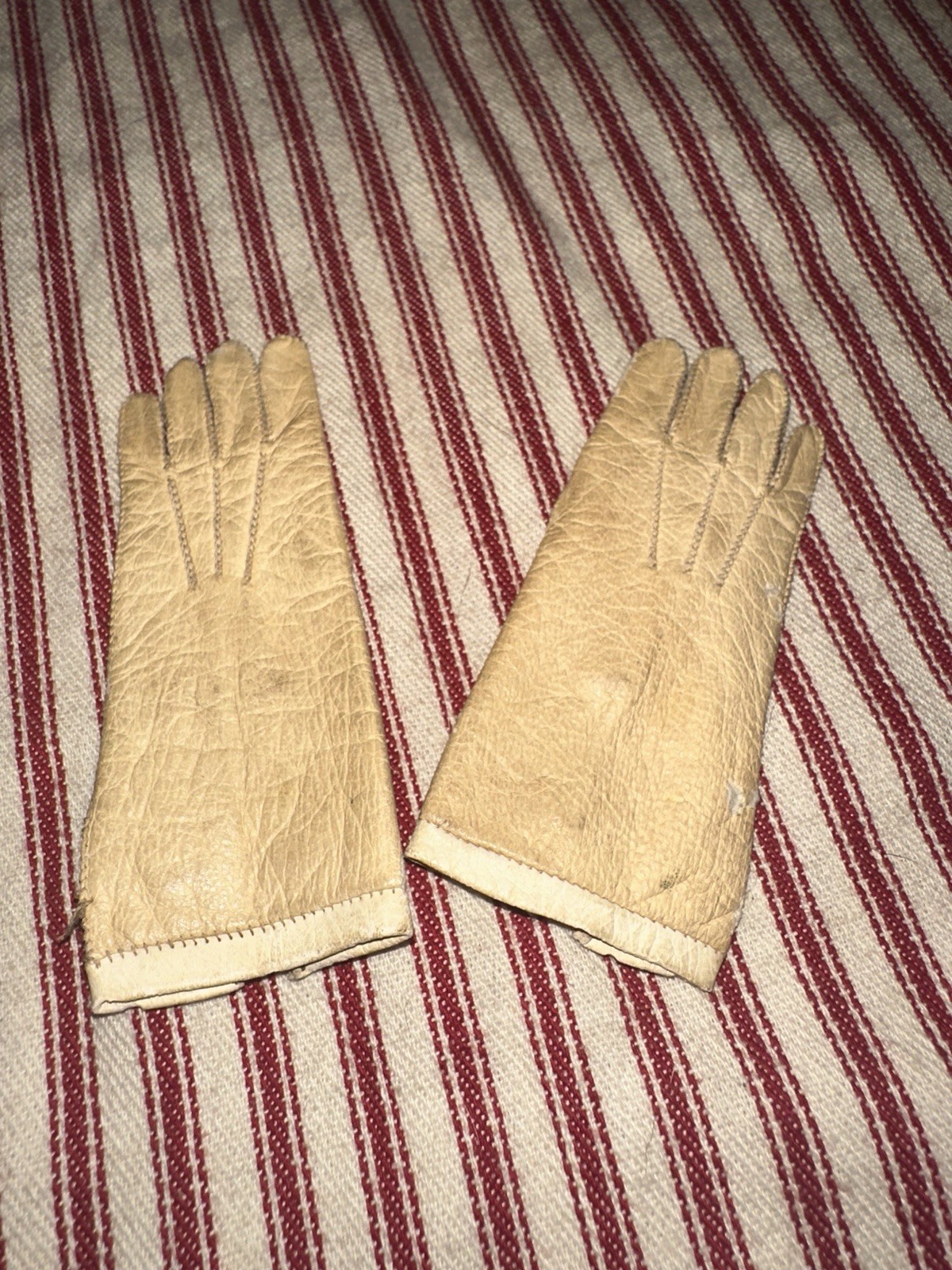 Antique French Fashion Doll Gloves Antique French Fashion Doll Gloves