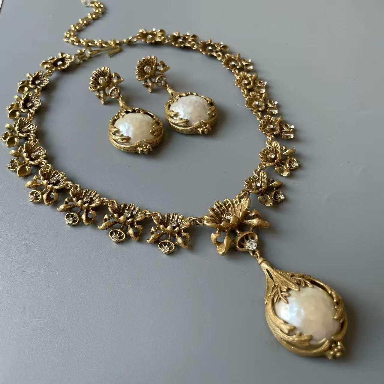 Victorian Pearl Necklace Earrings Set Antique Gold Statement Jewelry Victorian Pearl Necklace Earrings Set Antique Gold Statement Jewelry