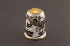 Burton-on-Trent Thimble SALUTATION INN Nottingham Sewing Souvenir English China picture