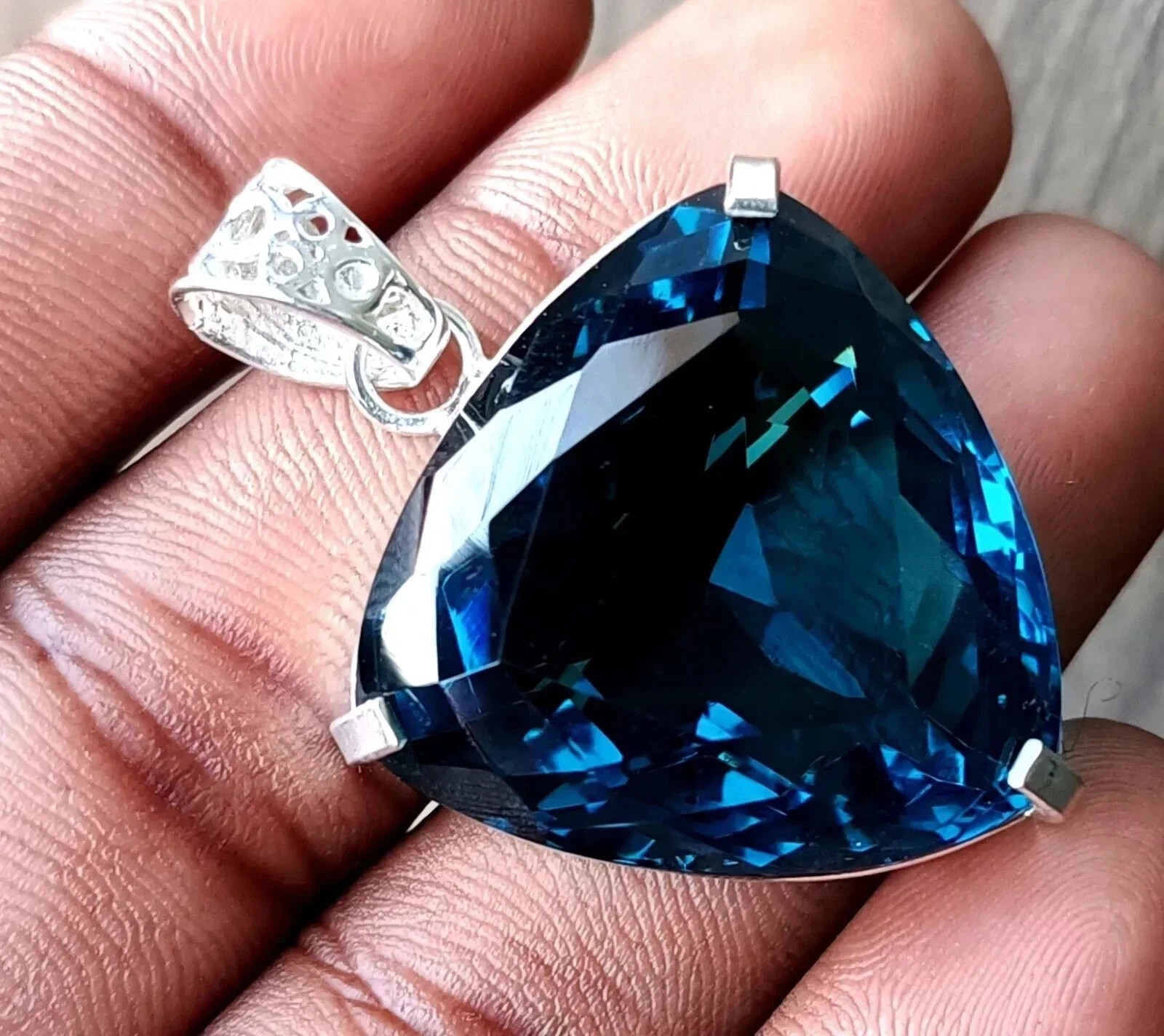 Natural London Blue Topaz 925 Sterling Silver Pendant Certified Gemstone 94.5 Ct Natural London Blue Topaz 925 Sterling Silver Pendant Certified Gemstone 94.5 Ct