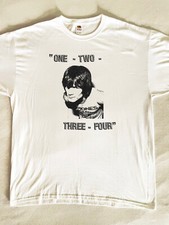 Dee De Ramonne The Ramonnes Punk 70s 80s Grunge 1234 Funny Drummer Count T Shirt picture