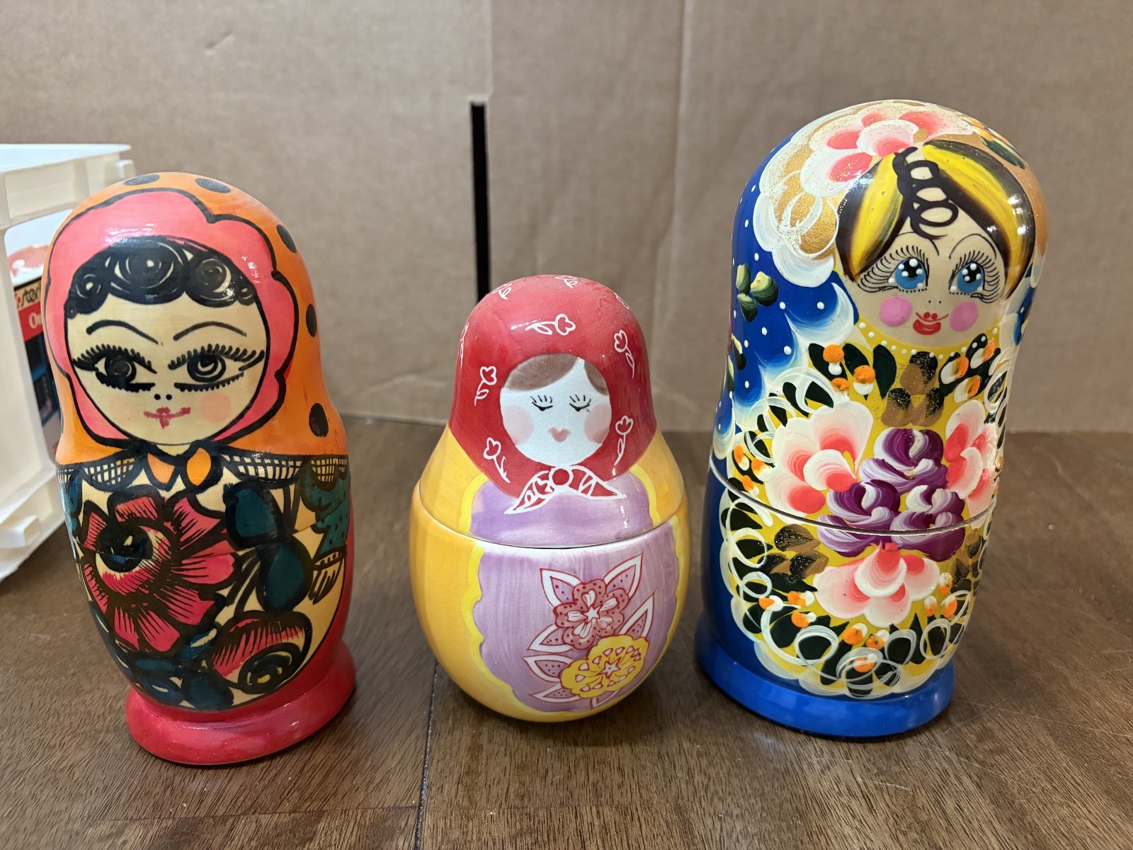 Vintage Russian Matryoshka Nesting Dolls Hand Paint.One porcelin measuring cups Vintage Russian Matryoshka Nesting Dolls Hand Paint.One porcelin measuring cups