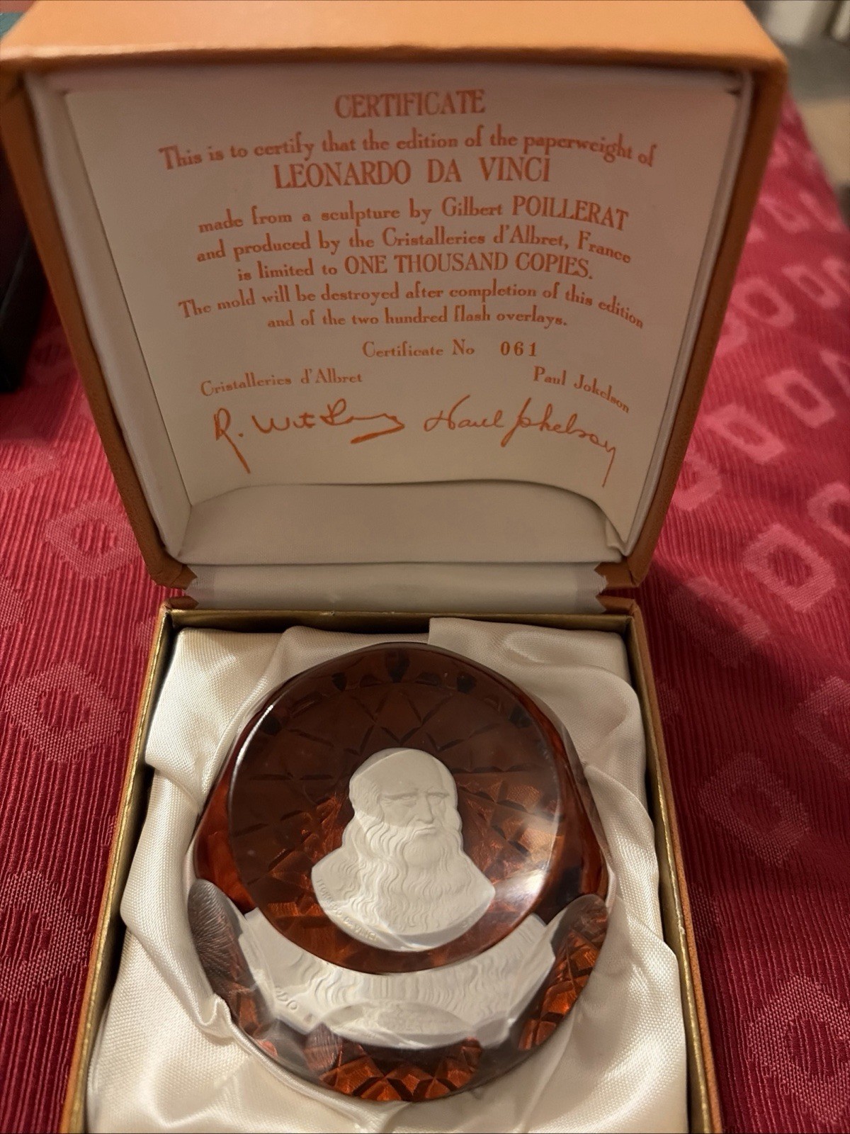 VINTAGE LEONARDO DA VINCI  CRISTAL D'ALBRET PAPERWEIGHT IN Box
