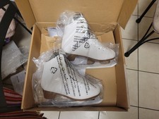 Lake Placid Cascade Adult Figure Ice Skates White Size 5 New In Box picture