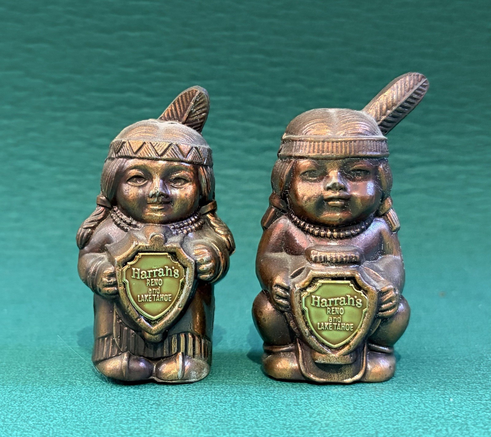 Harrahs Casino and Resort Gambling Indian Brass Salt And Pepper Shakers, RARE Harrahs Casino and Resort Gambling Indian Brass Salt And Pepper Shakers, RARE