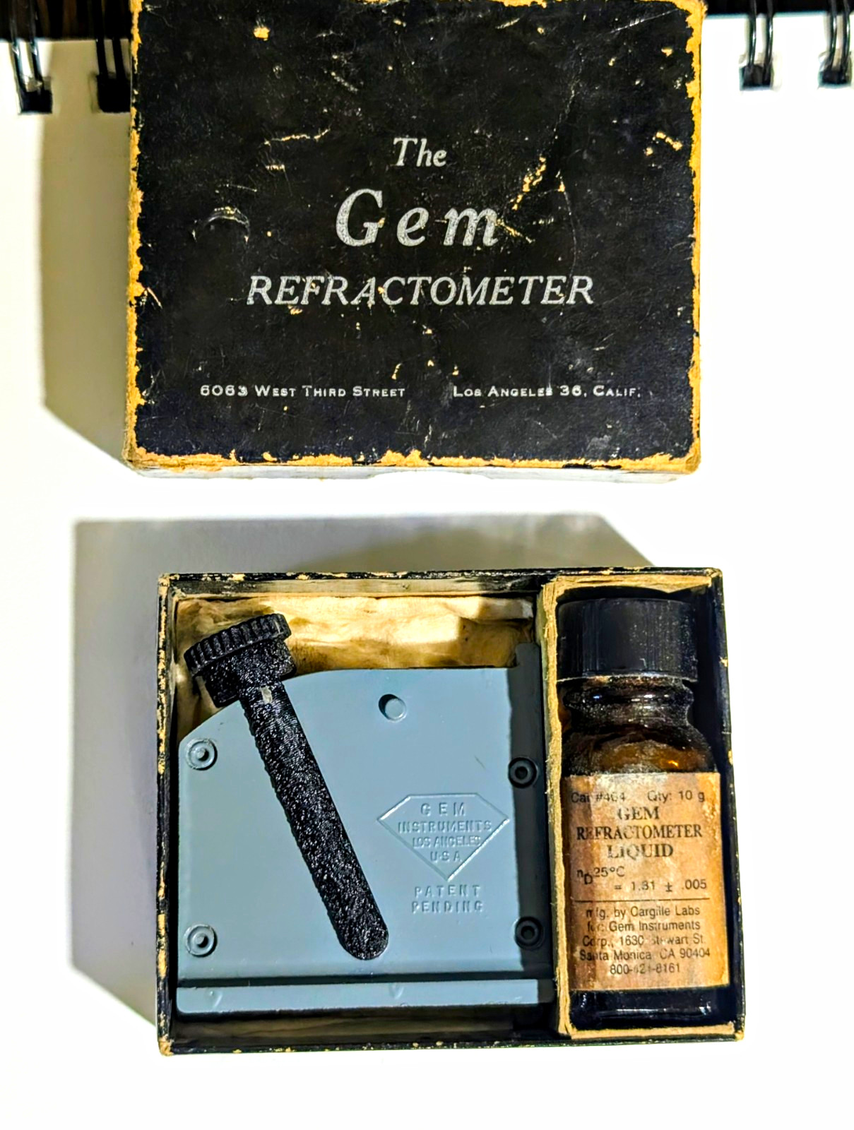 Vintage GIA Gem Instruments Refractometer Kit - Original Liquid & Box In Case Vintage GIA Gem Instruments Refractometer Kit - Original Liquid & Box In Case