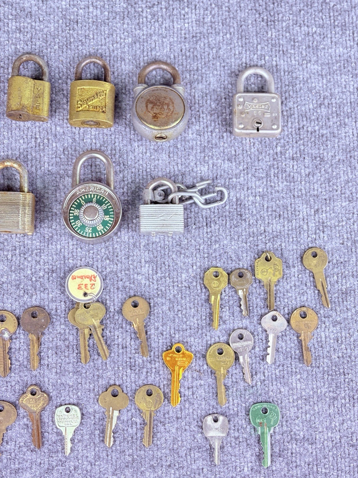 Mixed Vintage Yale Master Lock Lot Of Old Keys, 22 And 7 Locks Made In The USA