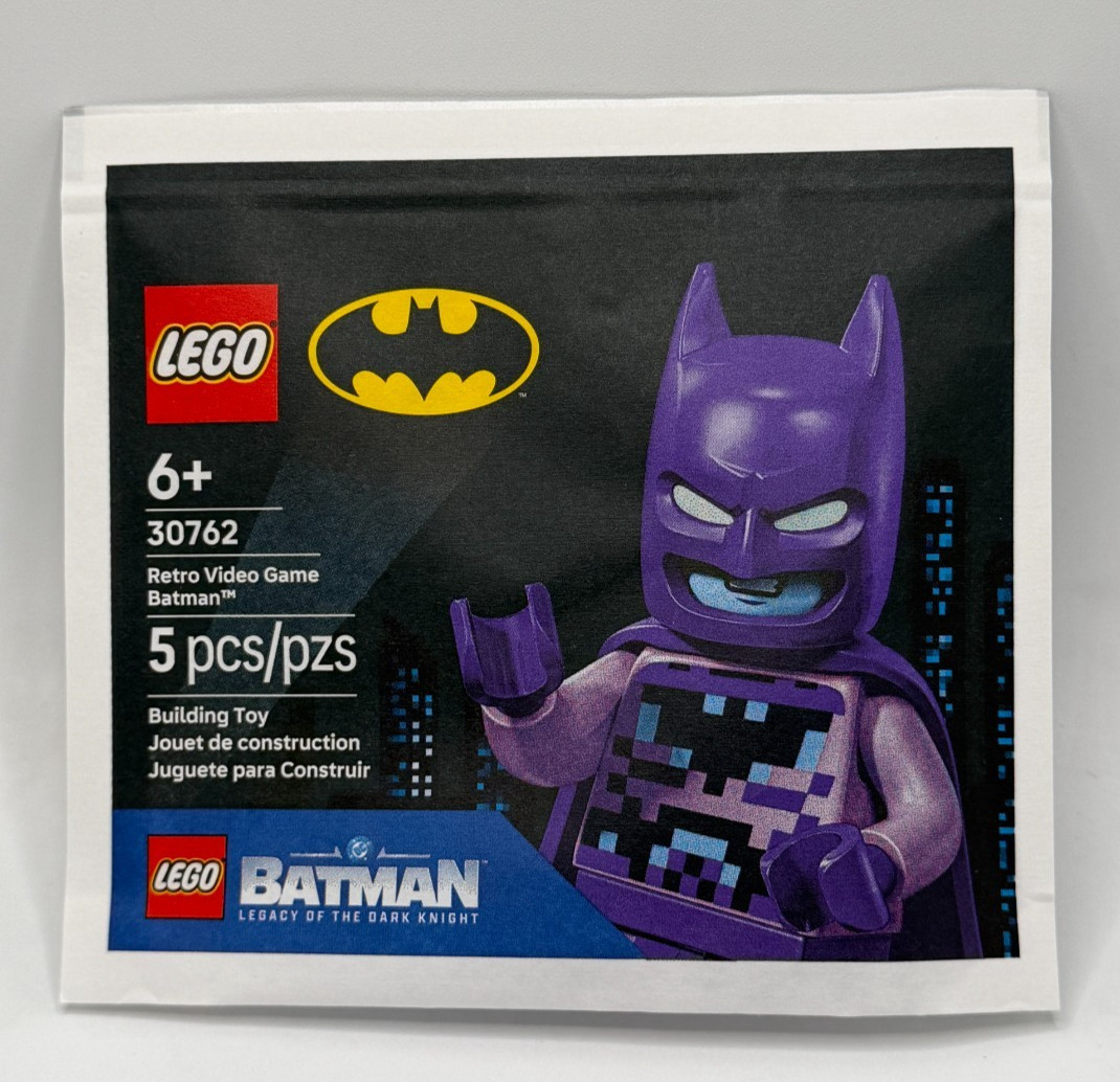 Lego 30762  Retro Video Game Pixel Purple Batman Minifigure Figure IN HAND