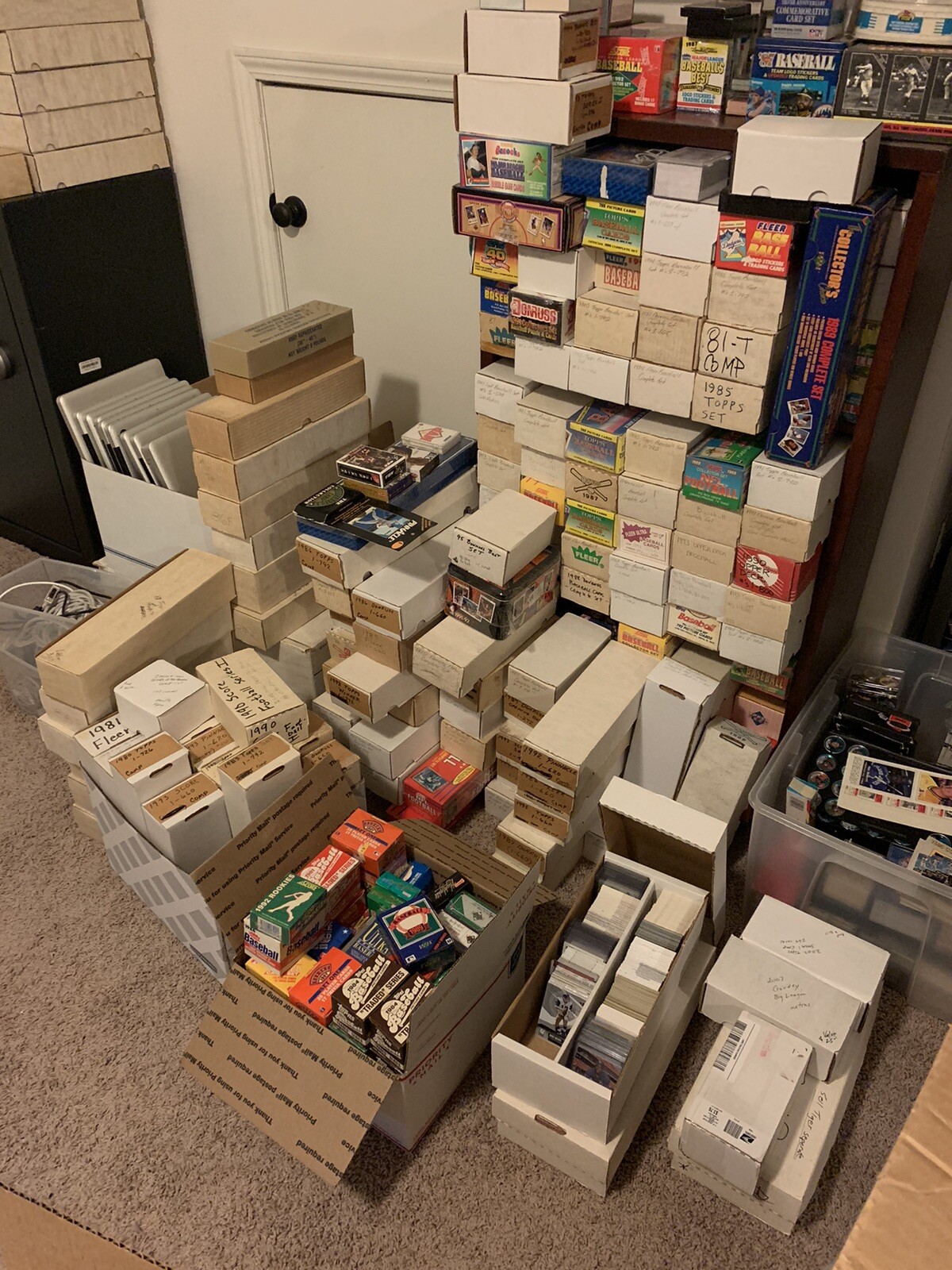 Huge Basketball Card Collection Storage Unit Find 2000 Cards Michael Jordan Kobe Huge Basketball Card Collection Storage Unit Find 2000 Cards Michael Jordan Kobe